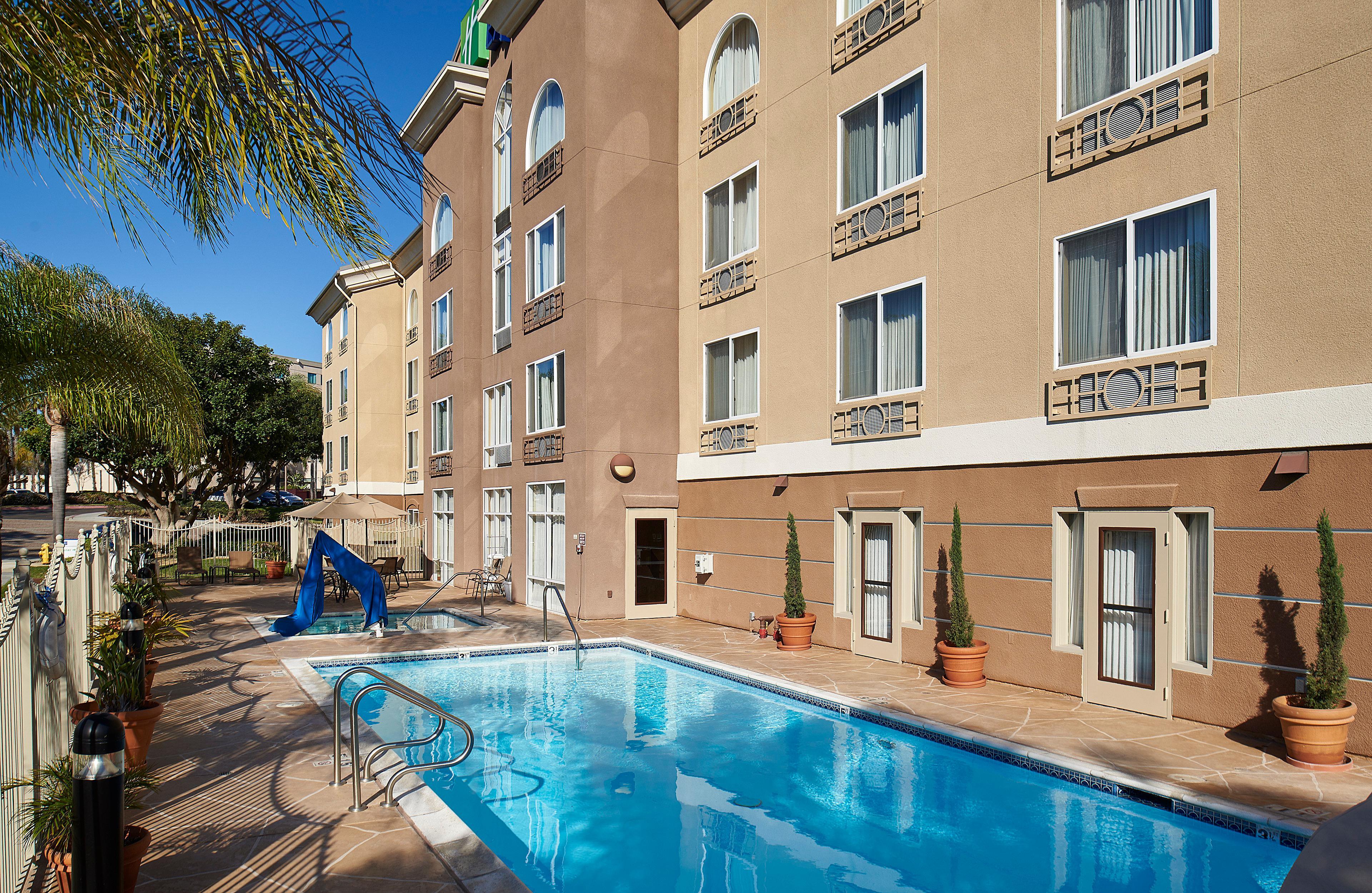 Holiday Inn Express San Diego - Sorrento Valley By Ihg Buitenkant foto