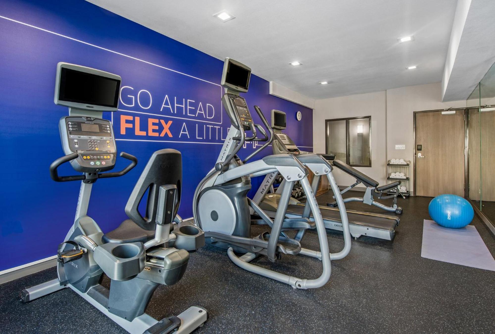 Holiday Inn Express San Diego - Sorrento Valley By Ihg Buitenkant foto